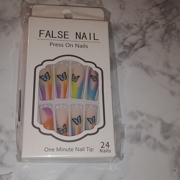 Pretty Nails 💅🤩 - Picture 3 of 4